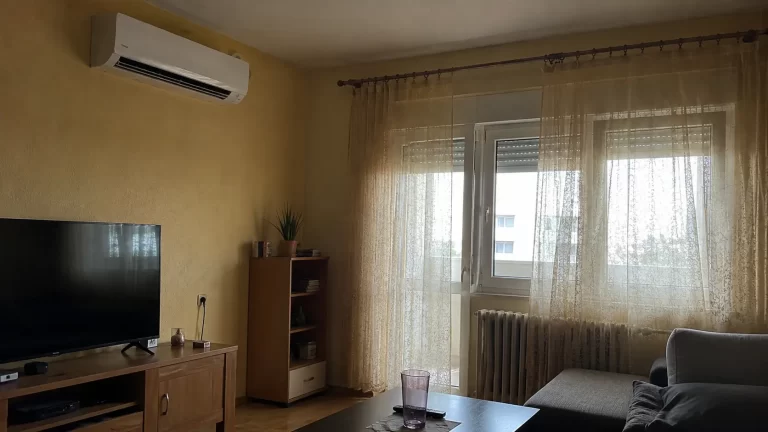 klima slabo duva i potreban je pregled unutrašnje jedinice